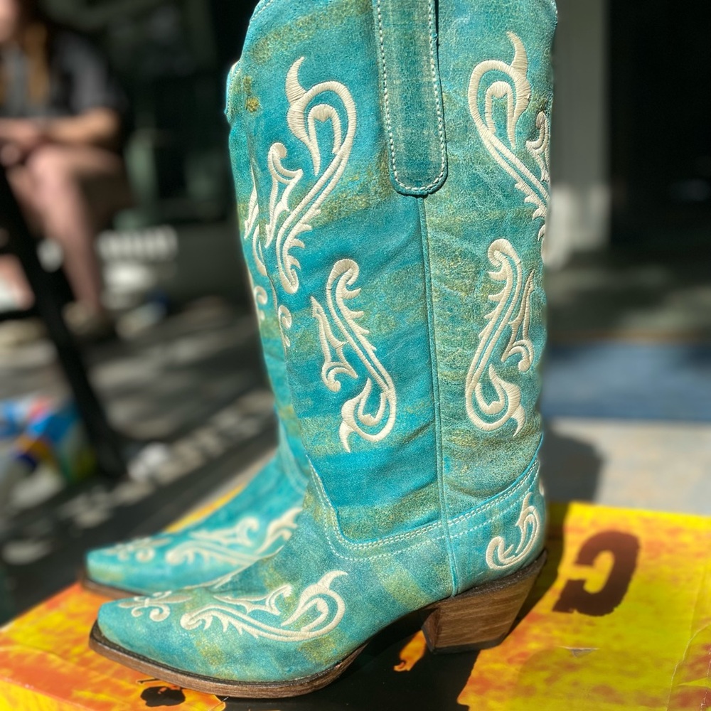 Corral boots